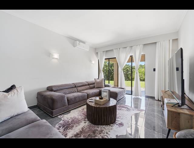 2 BEDROOM APARTMENT TO LET IN PALM LAKES ESTATE